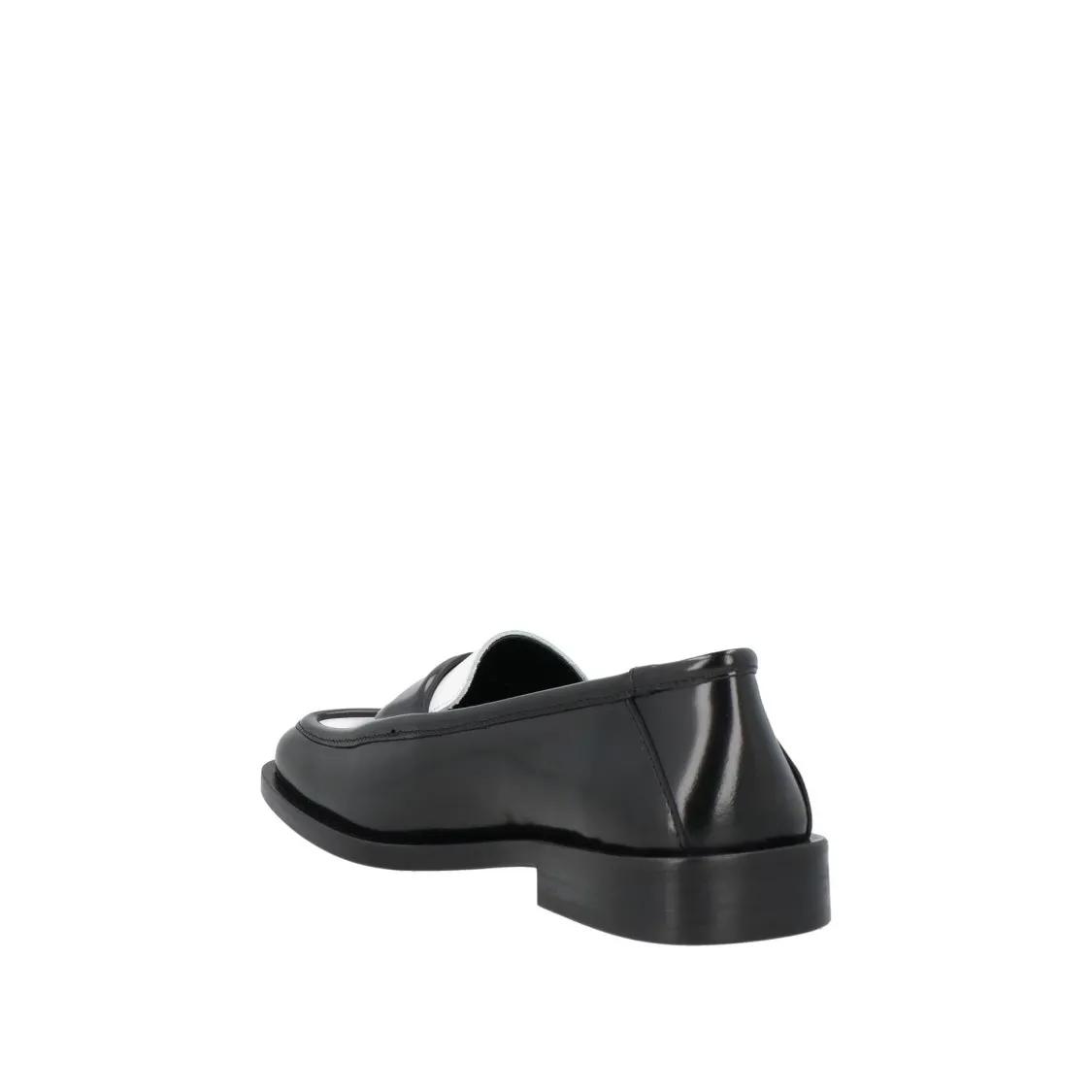 Thumbnail - Amanda Loafers - Gr. 39 (EU) - in Schwarz