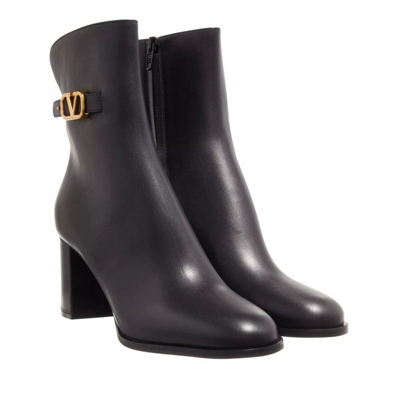 Valentino Garavani Stiefel Signature Smooth Leather Boots Black