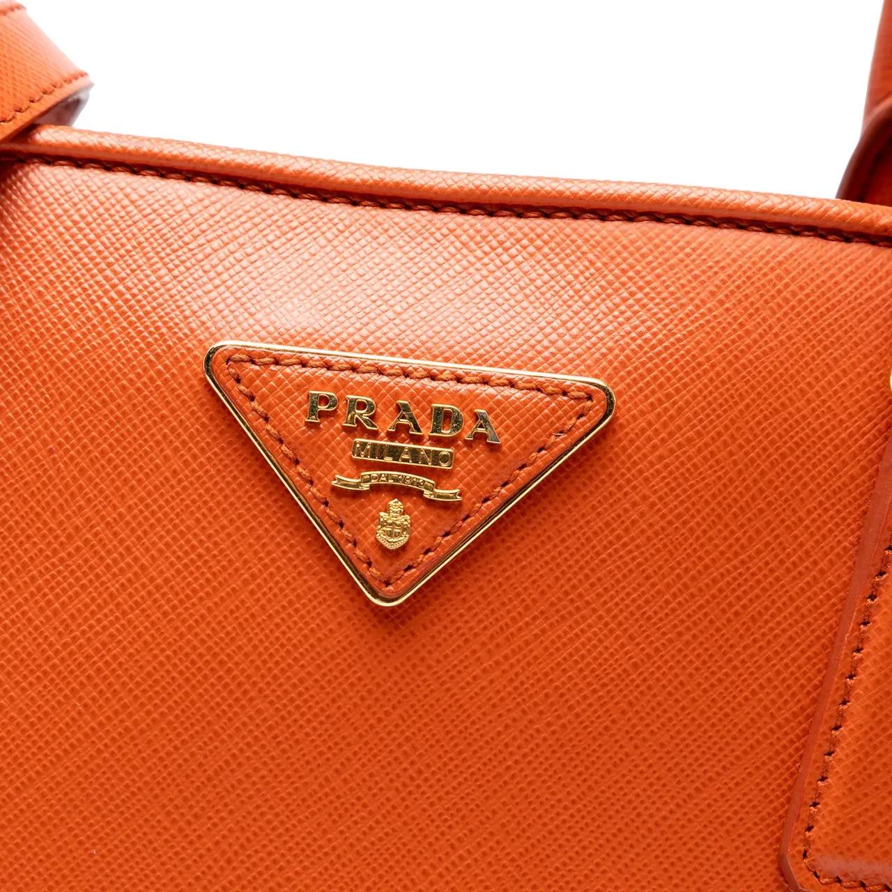 Thumbnail - Prada Hobo Bags - Medium Saffiano Lux Open Promenade Satchel - Gr. unisize - in Orange - für Damen