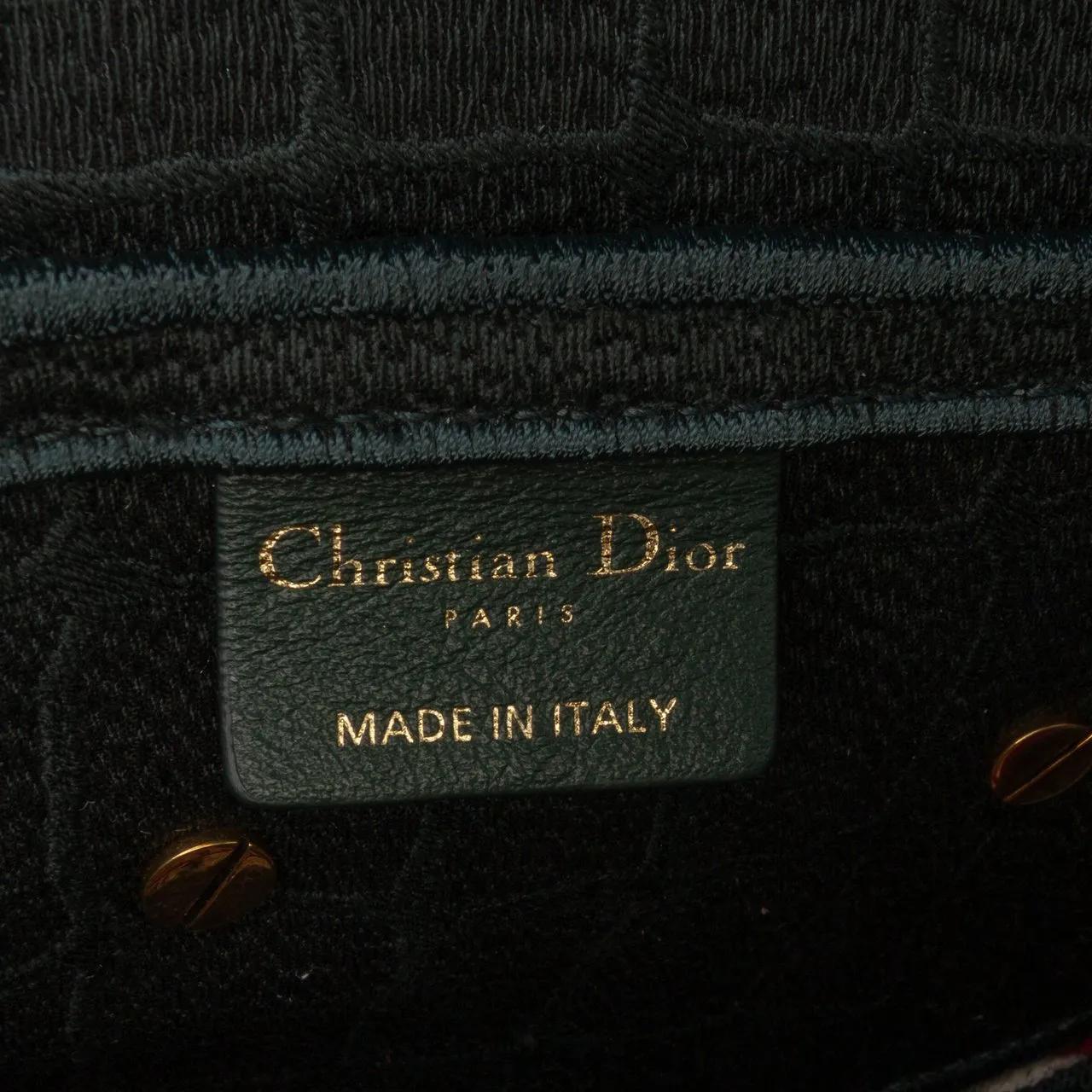 Thumbnail - Christian Dior Hobo Bags - Velvet Embroidered Crocodile Effect Saddle Bag - Gr. unisize - in Grün - für Damen