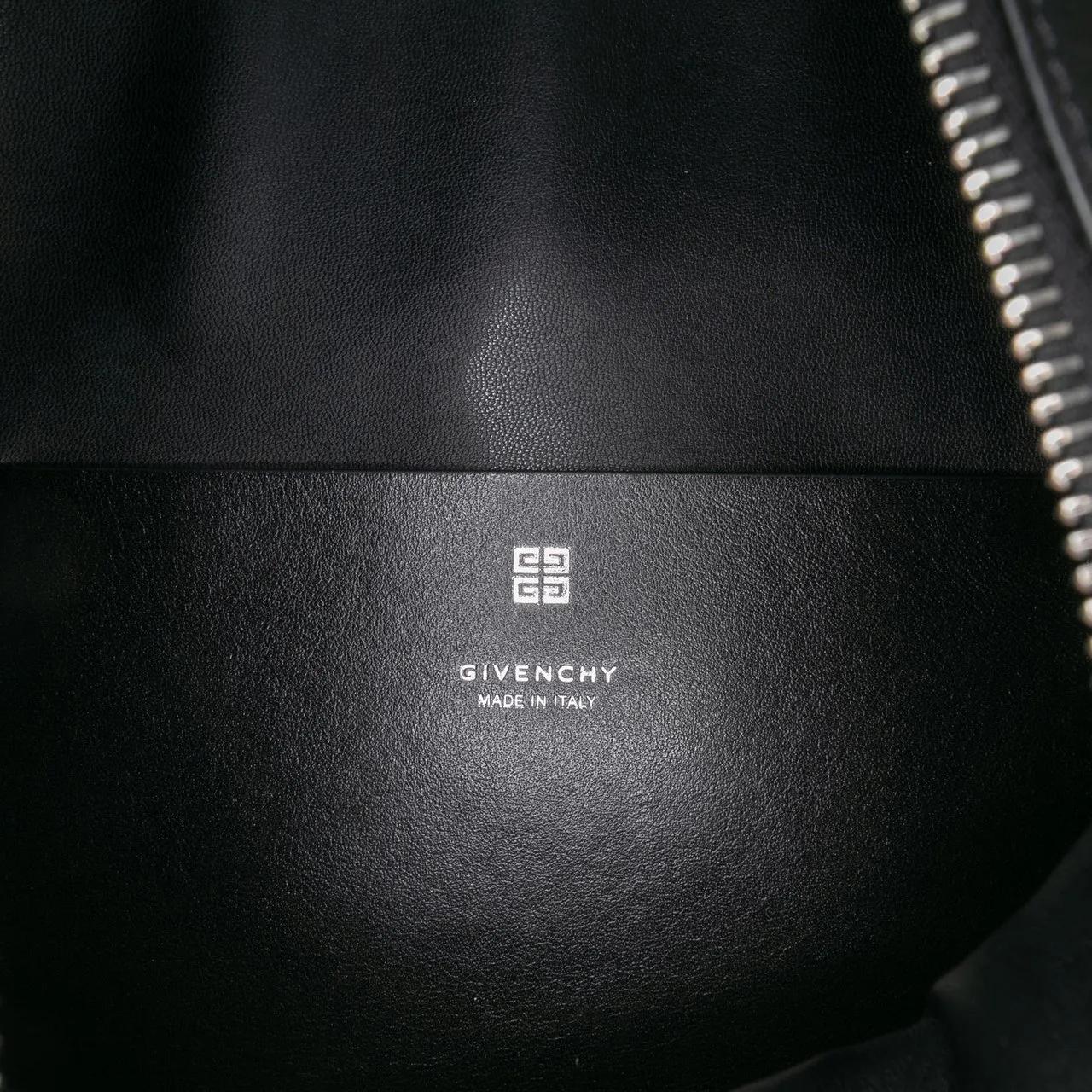 Thumbnail - Givenchy Hobo Bags - Medium Leather Moon Cut Out Bag - Gr. unisize - in Schwarz - für Damen