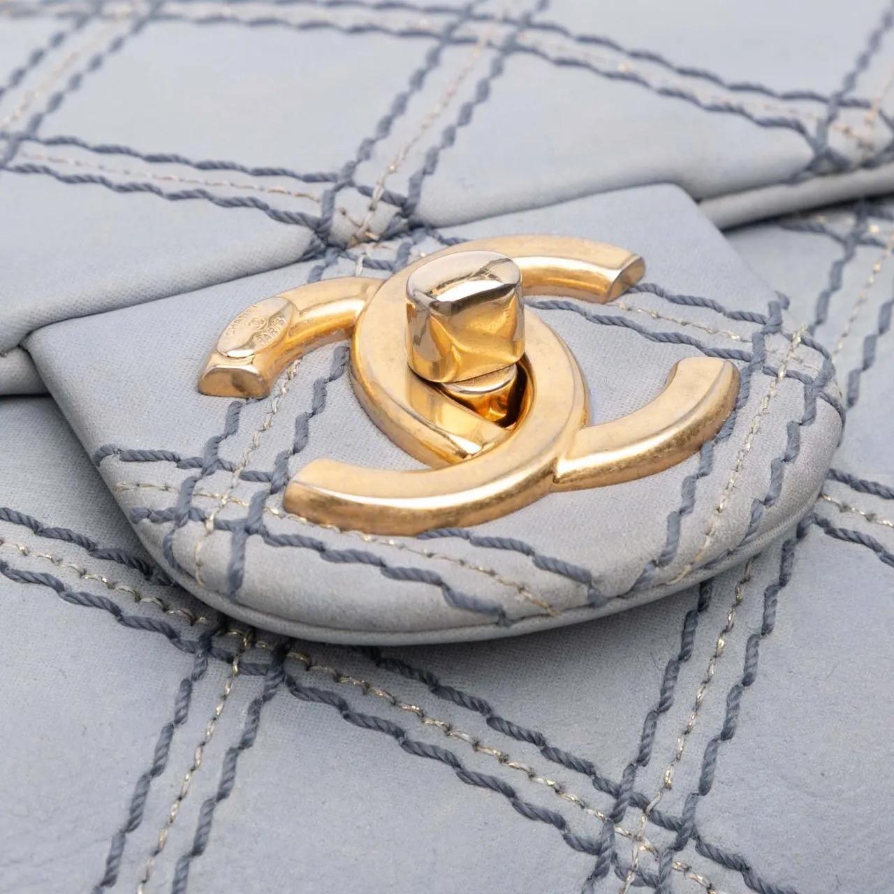 Thumbnail - Chanel Hobo Bags - Jumbo Quilted Calfskin Triple Stitched Flap - Gr. unisize - in Grau - für Damen