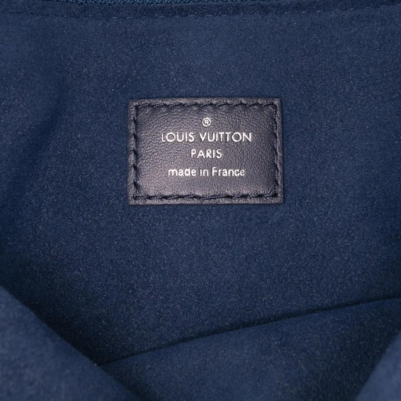 Thumbnail - Louis Vuitton Hobo Bags - Monogram Embossed Puffy Lambskin Coussin PM - Gr. unisize - in Blau - für Damen