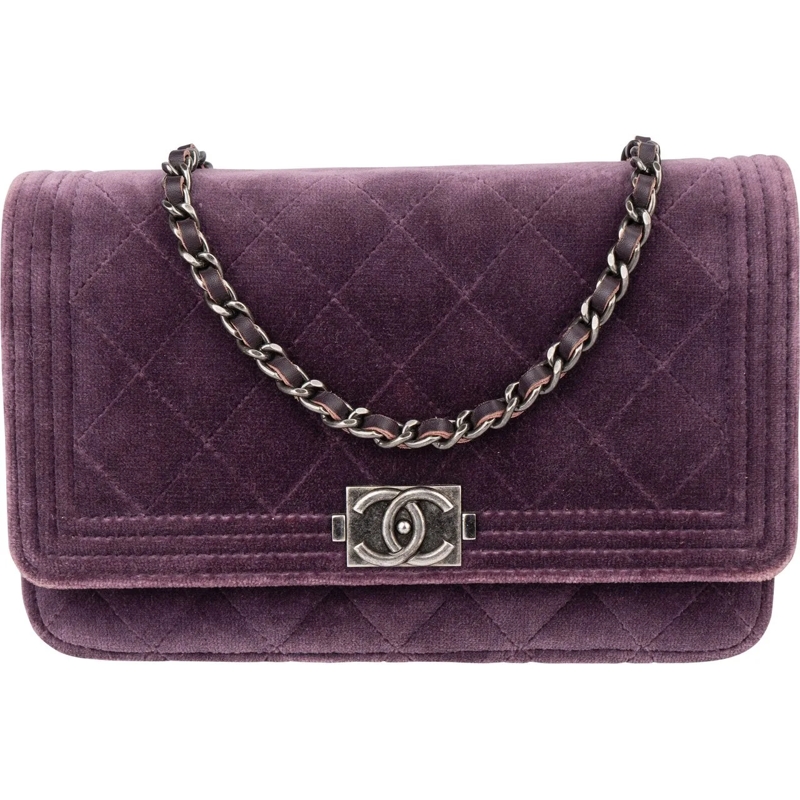 Chanel Schultertasche Chanel Quilted Velvet Boy Wallet On Chain Crossbod lila