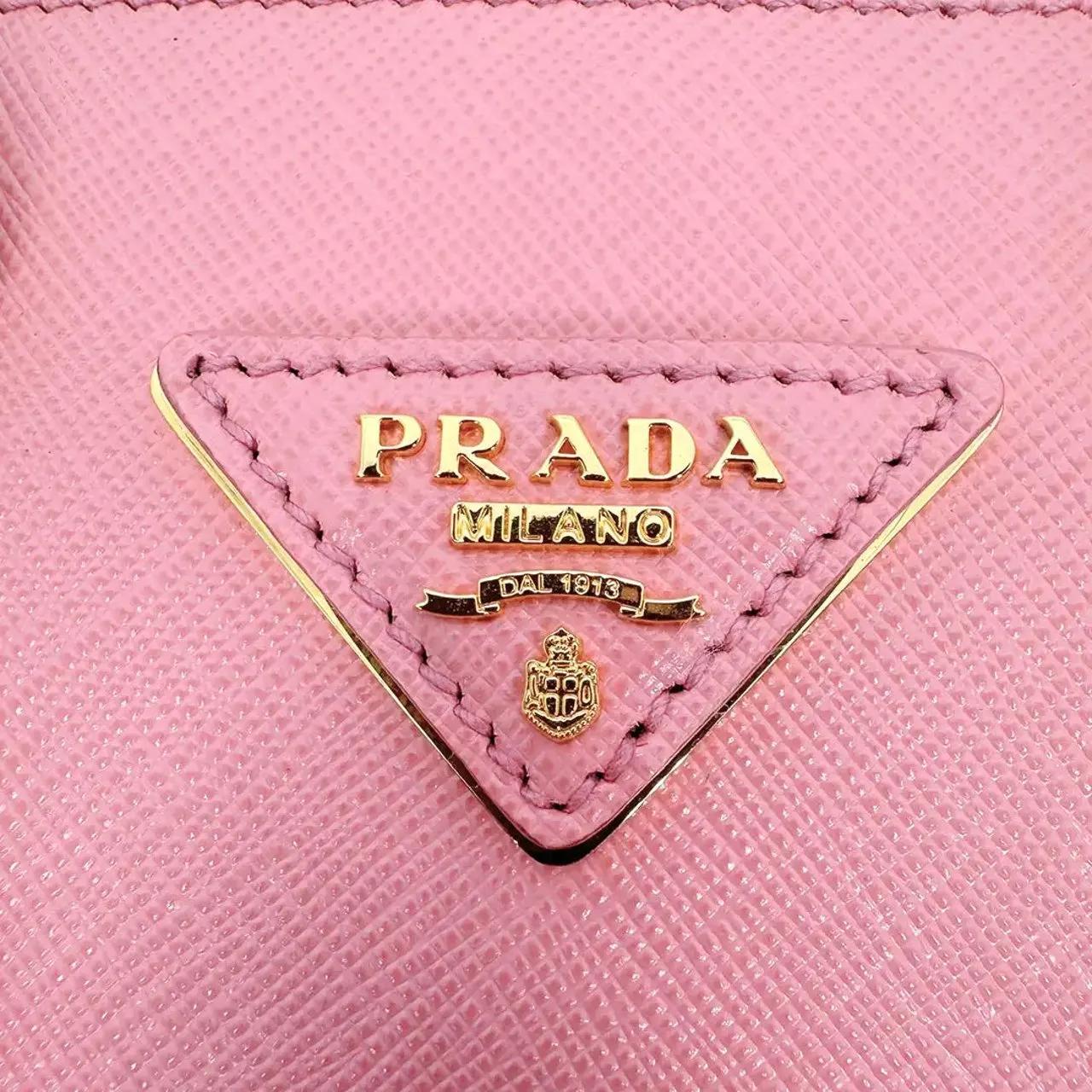 Thumbnail - Prada Crossbody Bags - Prada small handbag with logo Saffiano leather pin - Gr. unisize - in Gold - für Damen