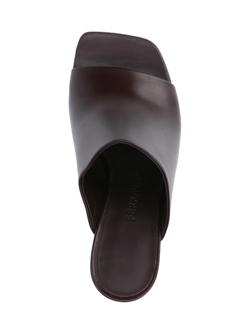 Thumbnail - Salvatore Ferragamo Sandalen - Brown Leather Sandals - Gr. 7_5 - in Braun - für Damen