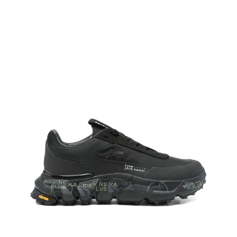 Premiata Lage-top sneaker Low-Profile Black Sneakers With Textured Sole Black