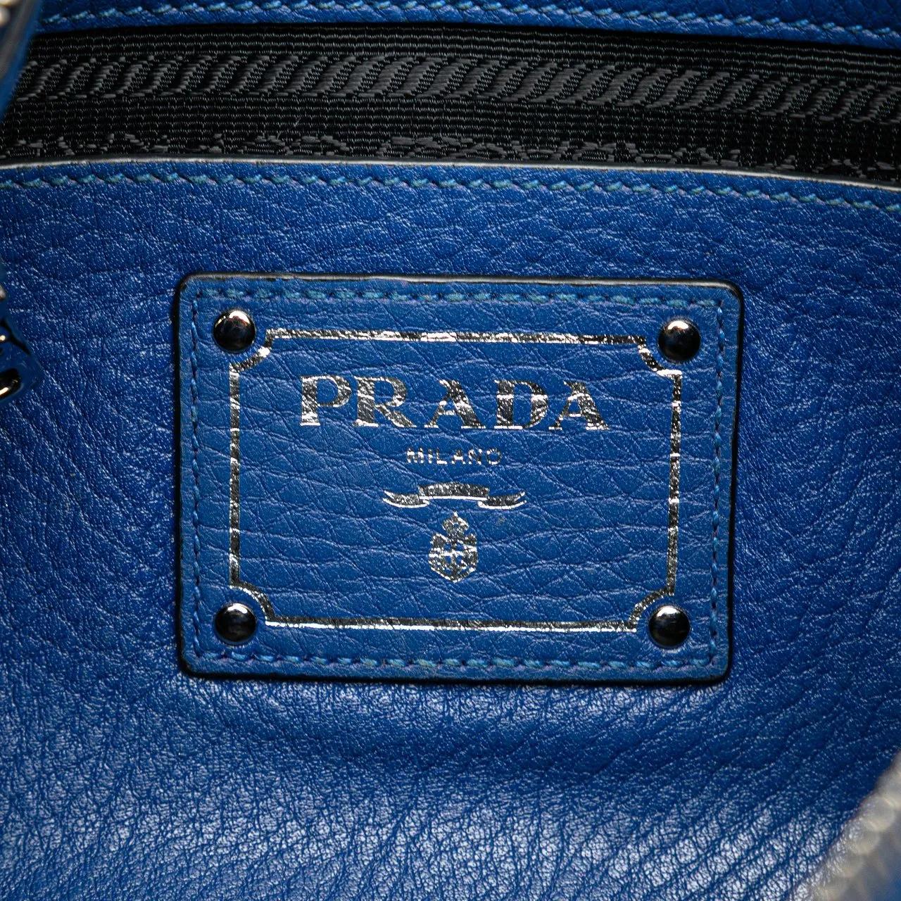 Thumbnail - Prada Hobo Bags - Vitello Daino Crossbody - Gr. unisize - in Blau - für Damen