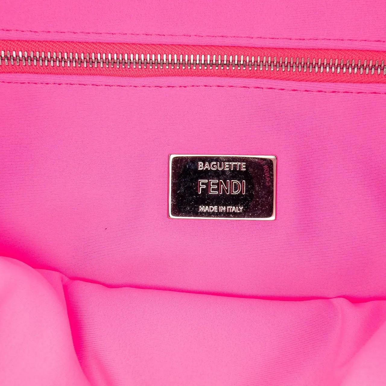 Thumbnail - Fendi Hobo Bags - Medium Embossed Lycra Baguette Satchel - Gr. unisize - in Gold - für Damen