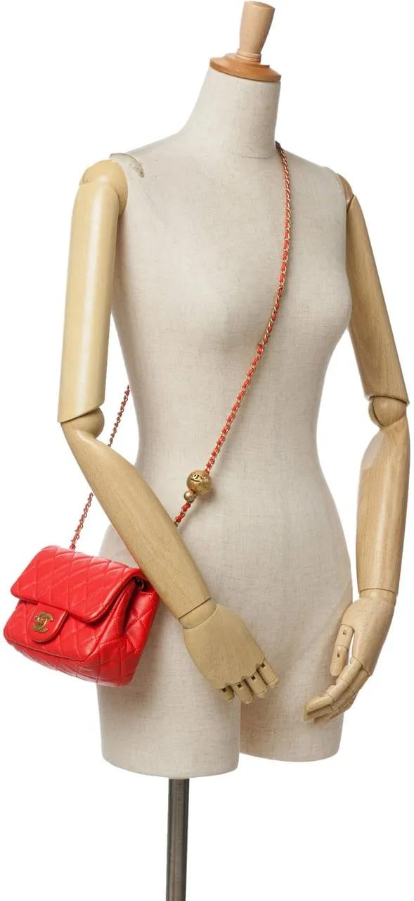 Chanel Hobo bags 2019 Mini Square Classic Lambskin Pearl Crush Sing in rood
