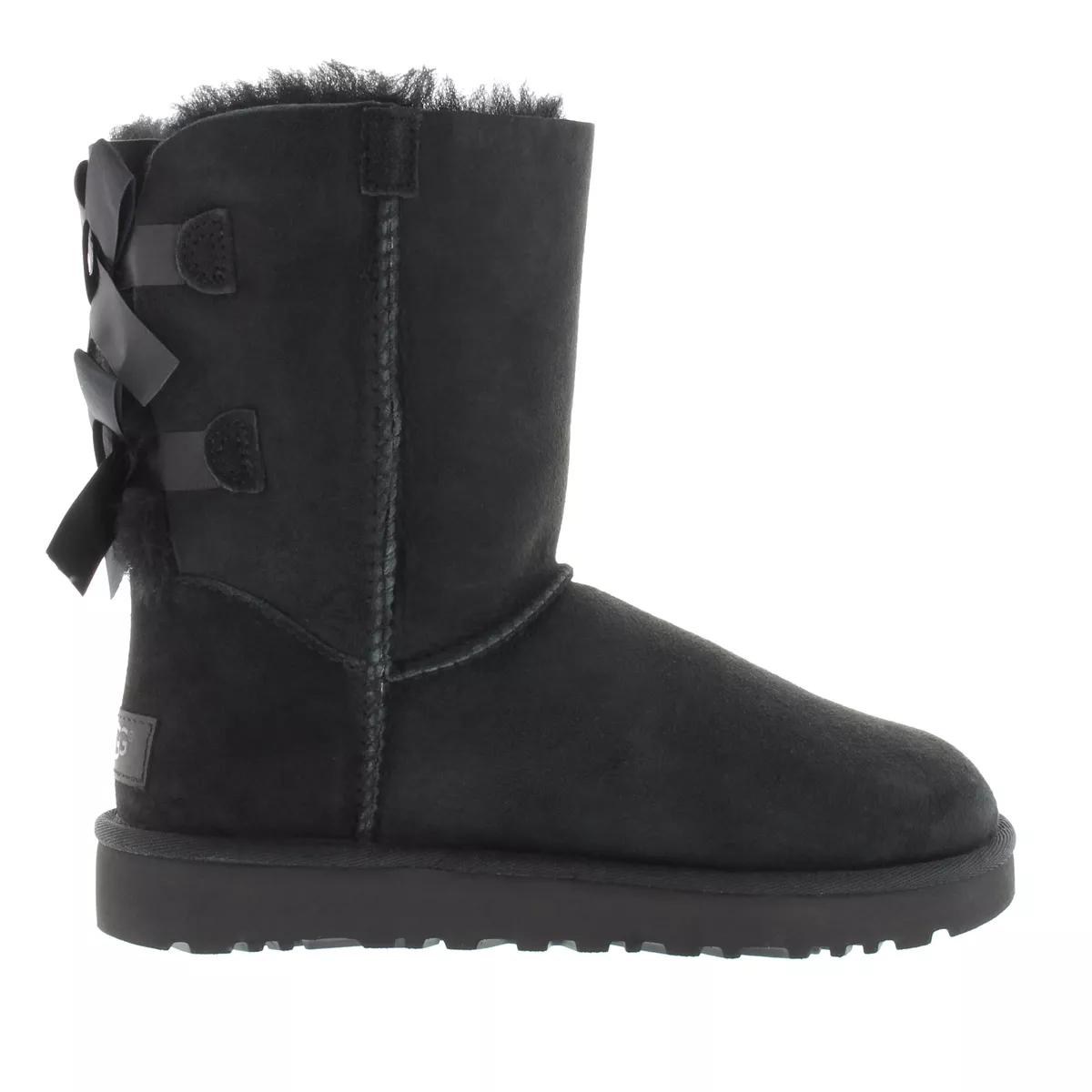 Black bailey store bow uggs