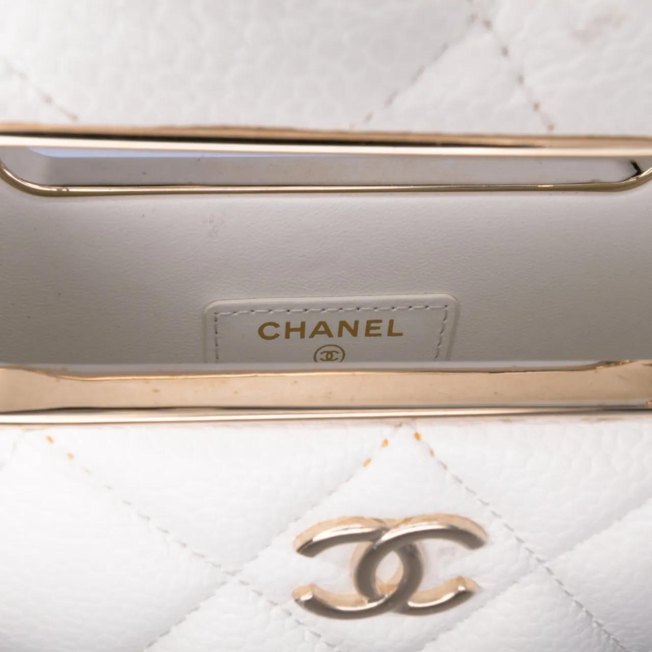 Thumbnail - Chanel Hobo Bags - Mini Quilted Caviar Cut Out Evening Tote - Gr. unisize - in Weiß - für Damen