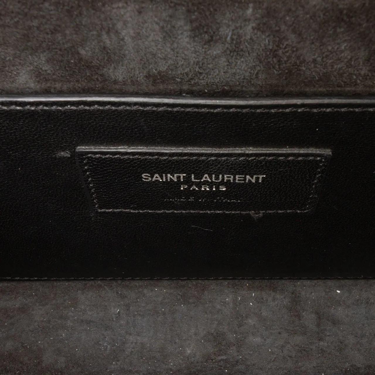 Thumbnail - Saint Laurent Clutches - Leather Star Studded Cassandre Clutch - Gr. unisize - in Schwarz - für Damen