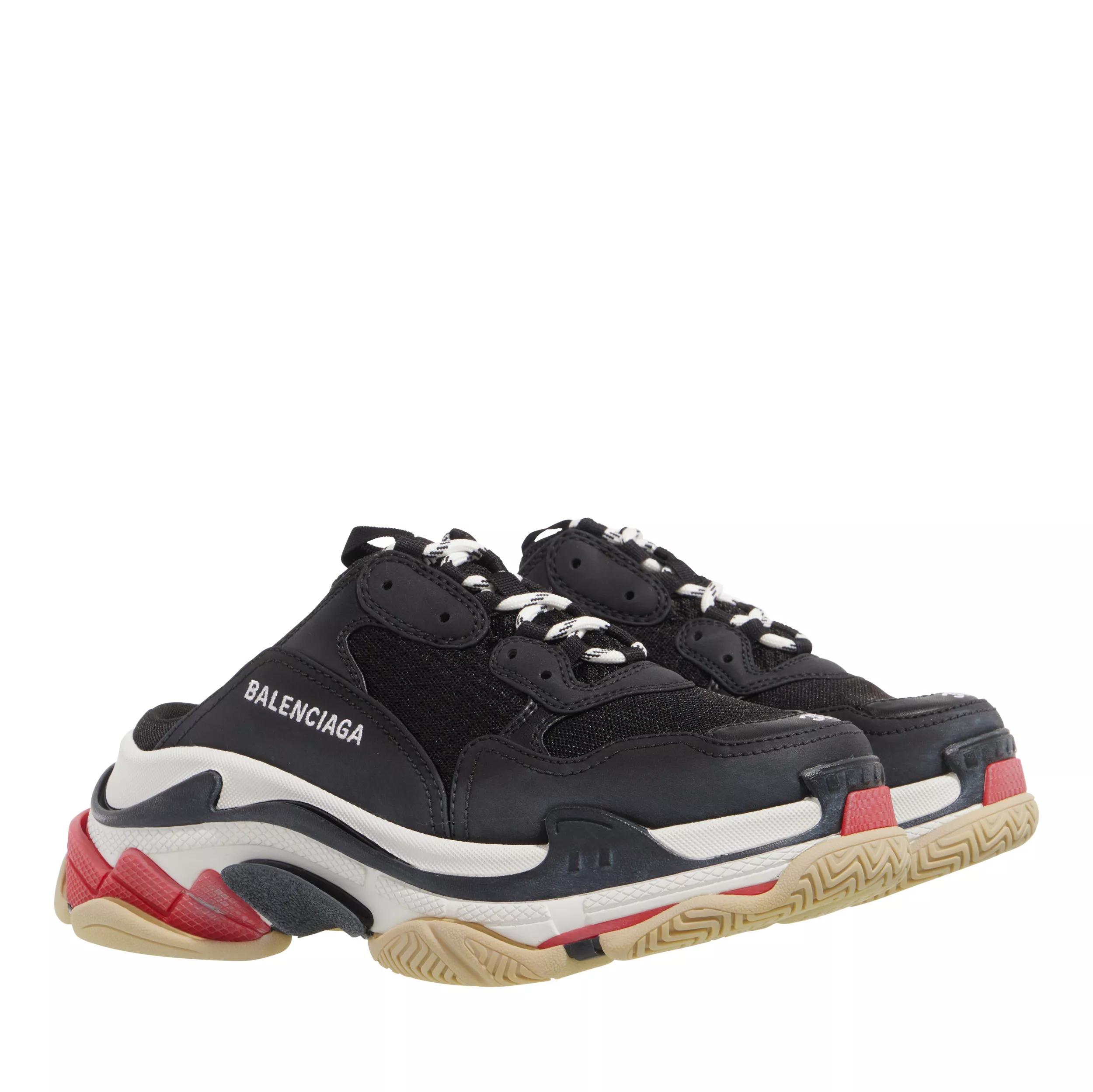 Balenciaga Triple S - Red  Red balenciaga sneakers, White