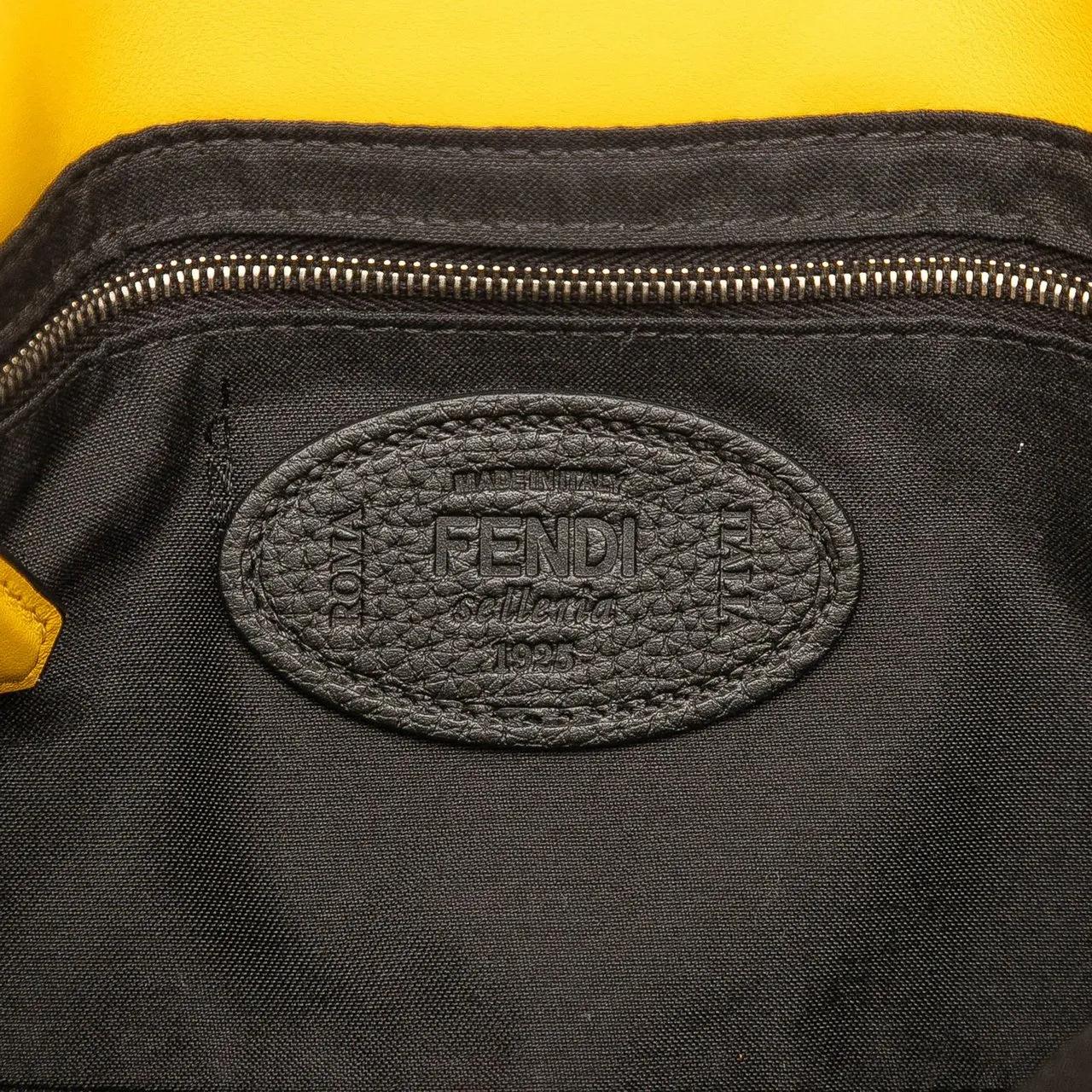 Thumbnail - Fendi Hobo Bags - Leather Selleria Convertible Baguette Satchel - Gr. unisize - in Grau - für Damen