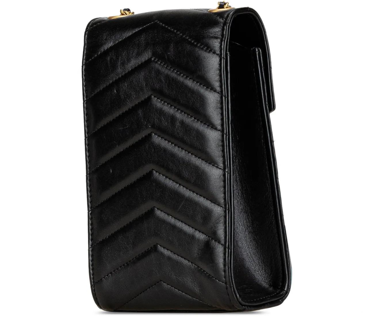 Chanel Hobo bags 2018-2019 Calfskin CC Chevron Medal Envelope Verti in zwart