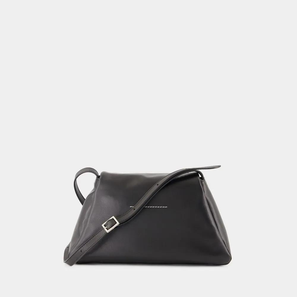 MM6 Maison Margiela Hobo bags Numeric Medium Soft Crossbody Leather Black in zwart