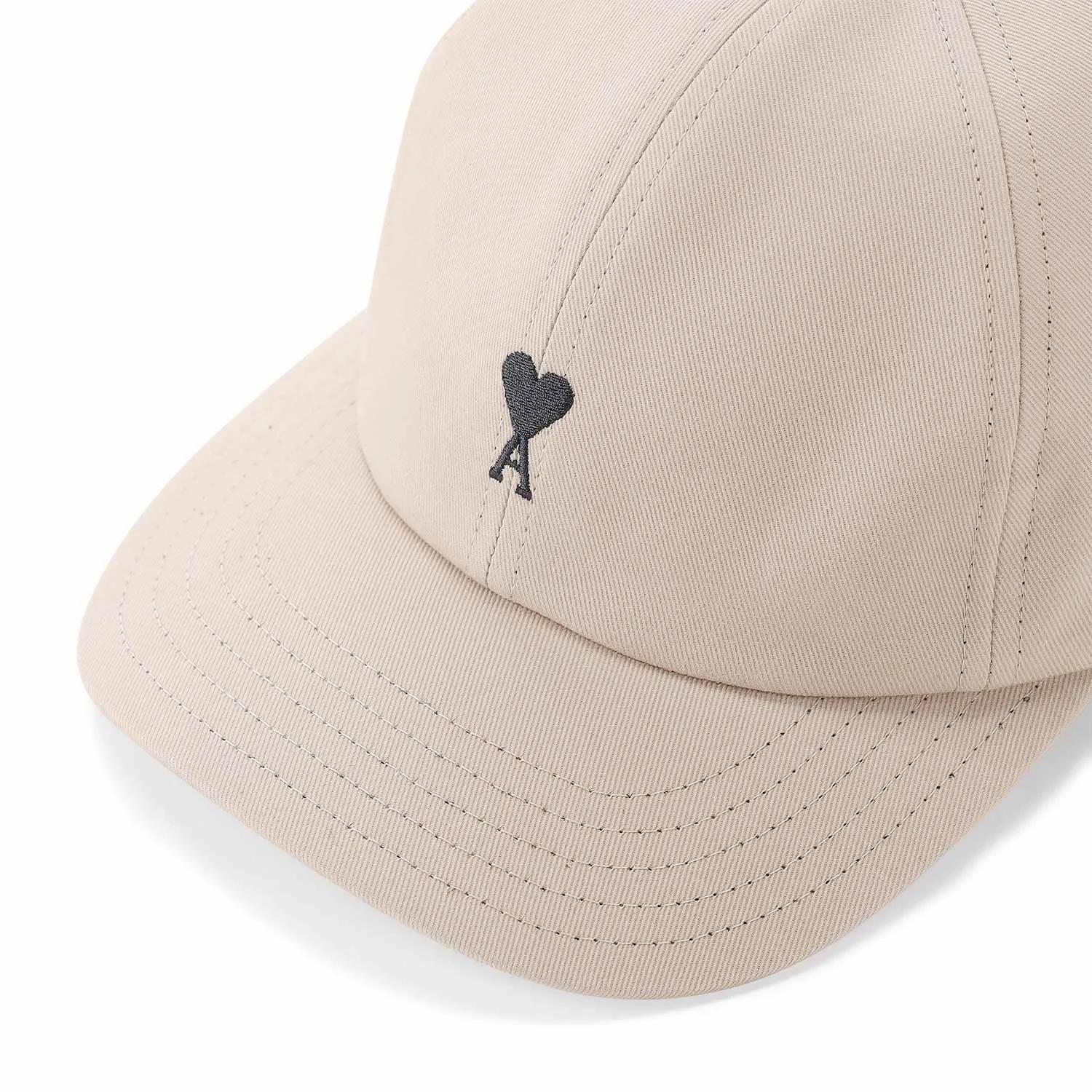 Thumbnail - AMI Paris Caps & Mützen - Cap mit Logo - Gr. ONE SIZE - in Beige - für Damen