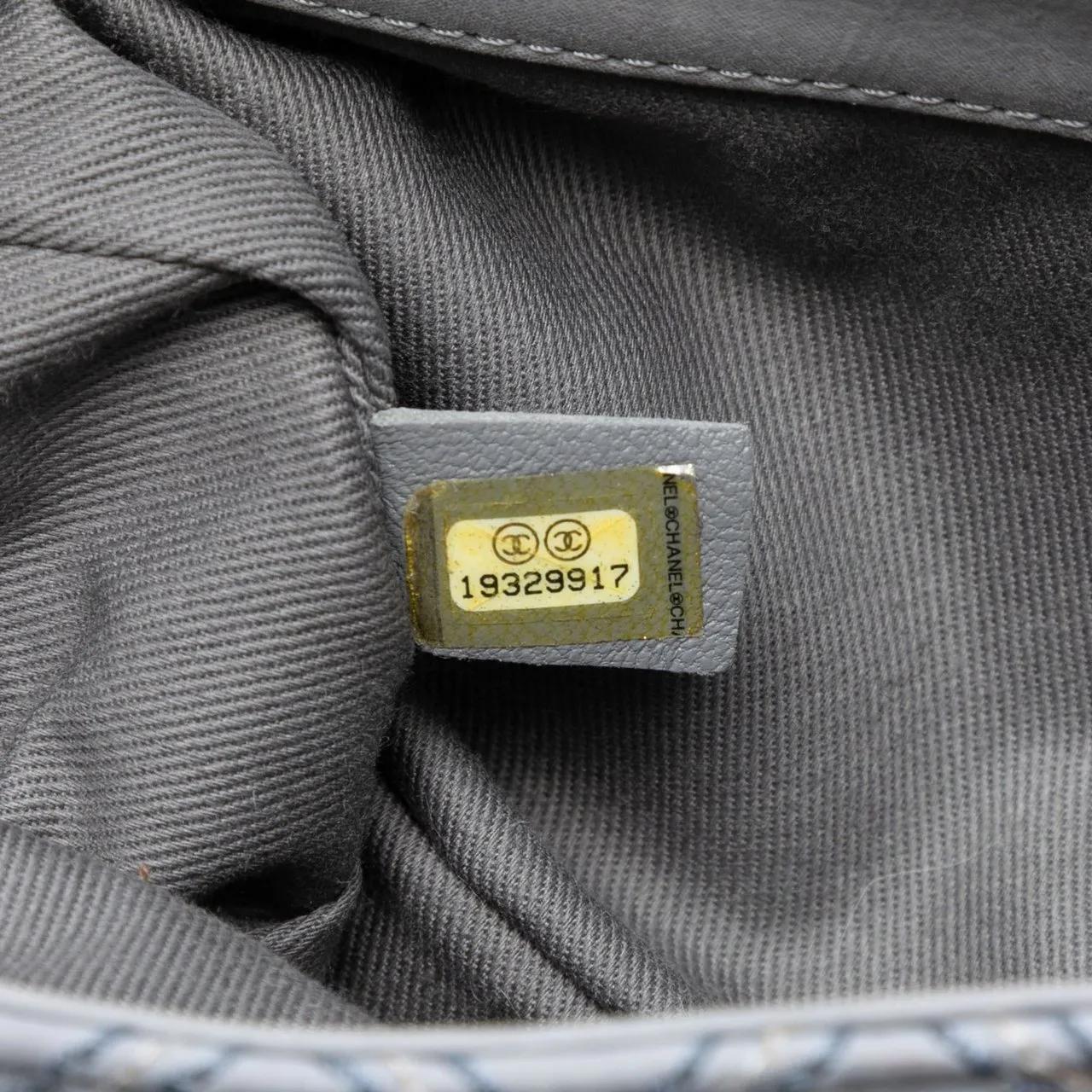 Thumbnail - Chanel Hobo Bags - Medium Quilted Calfskin Triple Stitched Flap - Gr. unisize - in Blau - für Damen