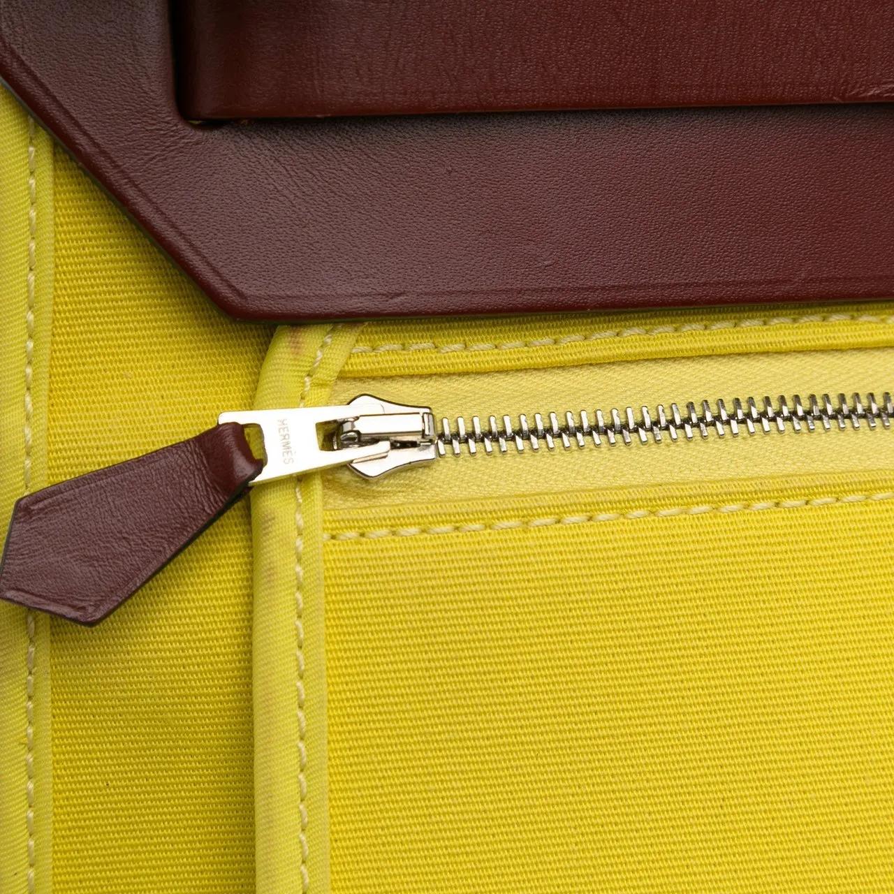 Hermès Crossbody bags 2017 Toile Herbag Zip 31 in geel
