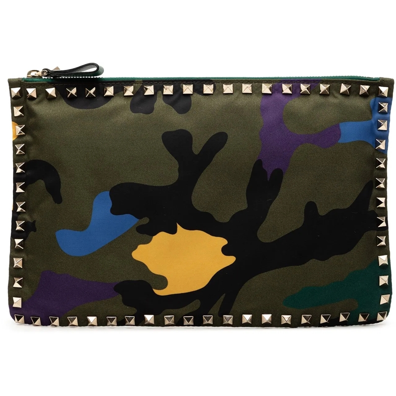 Valentino Garavani Clutch Nylon Rockstud Camouflage Zip Clutch grün