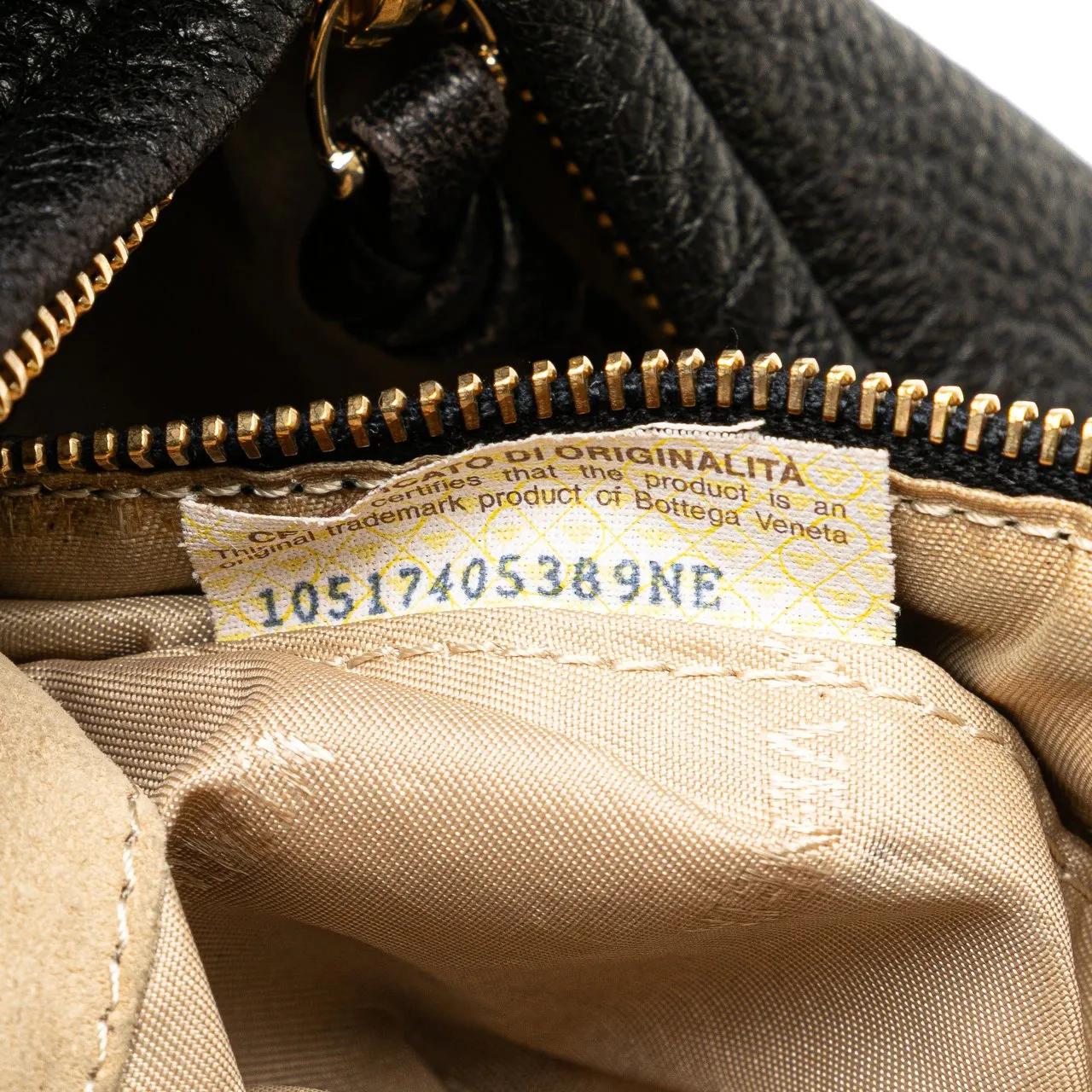 Thumbnail - Bottega Veneta Hobo Bags - 2000-2007 Small Leather Veneta Hobo - Gr. unisize - in Schwarz - für Damen