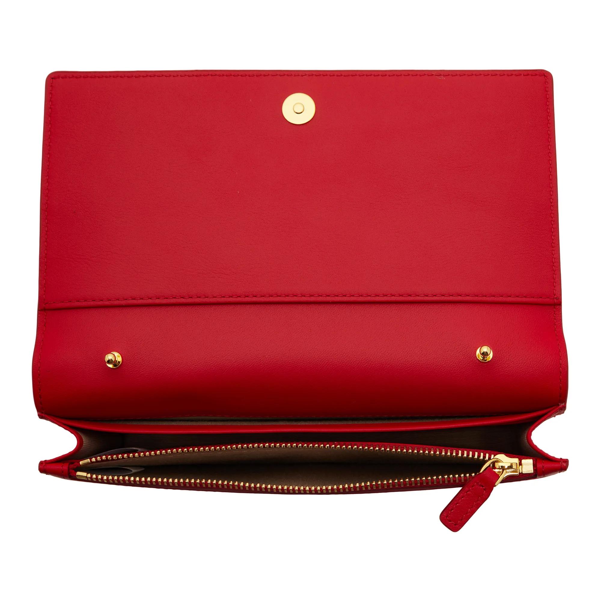 Prada red wallet on chain hotsell