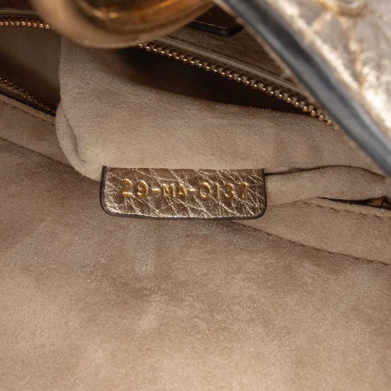 Thumbnail - Christian Dior Hobo Bags - Small Metallic Grained Calfskin Cannage Supple Lad - Gr. unisize - in Gold - für Damen