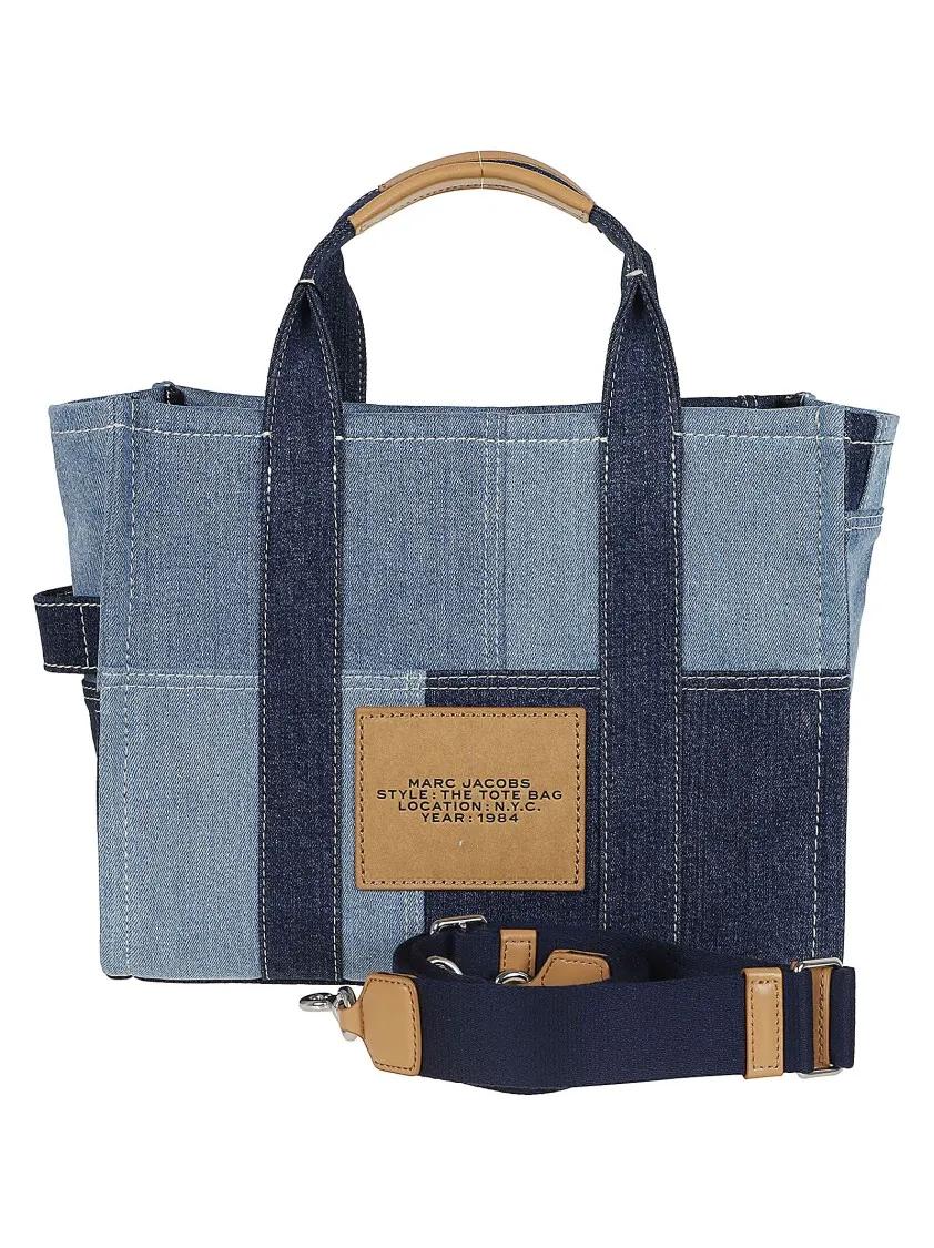 Marc Jacobs Shoppers & Totes Medium Denim Tote Bag With Logo Embroidery in blauw