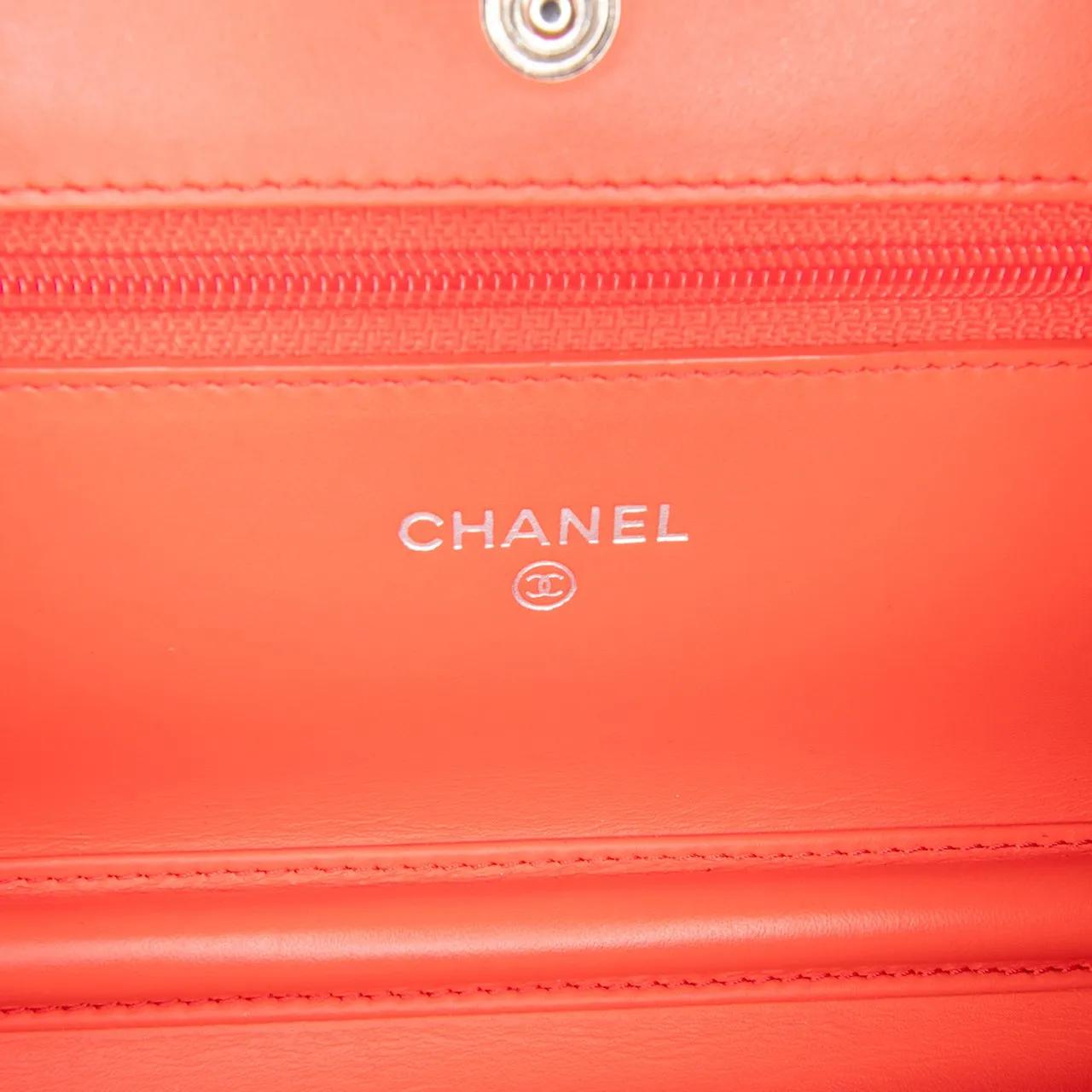 Thumbnail - Chanel Hobo Bags - Patent Striped Wallet On Chain - Gr. unisize - in Orange - für Damen