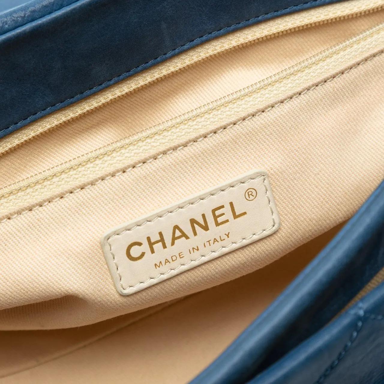 Thumbnail - Chanel Hobo Bags - Large Iridescent Calfskin Chic Quilt Flap - Gr. unisize - in Blau - für Damen