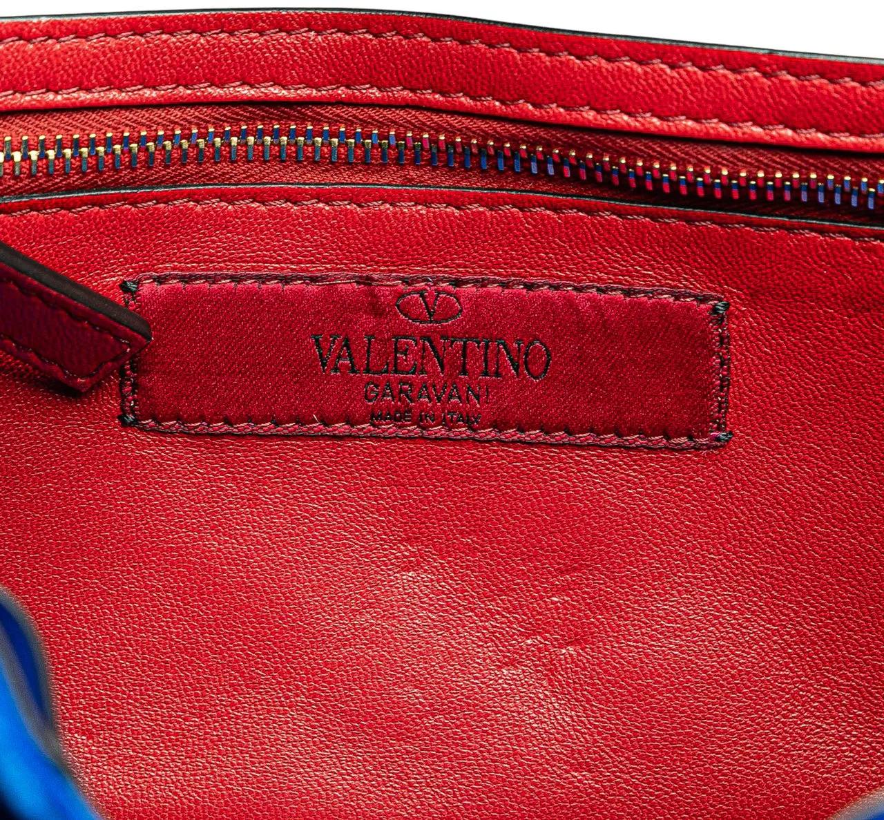 Thumbnail - Valentino Garavani Hobo Bags - Quilted Velvet Rockstud Spike Wallet on Chain - Gr. unisize - in Blau - für Damen