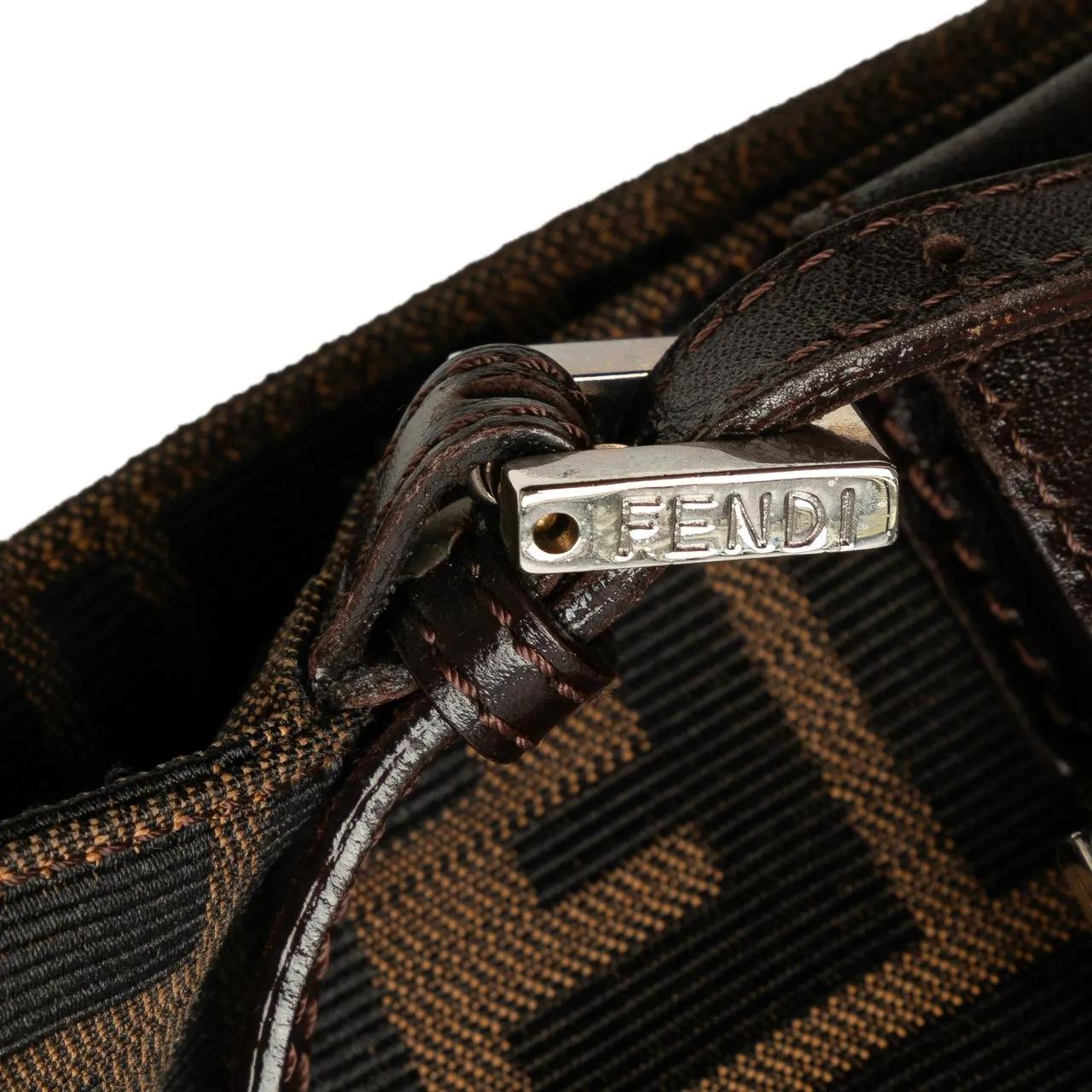 Fendi Hobo bags 2000-2010 Zucca Canvas Shoulder bag in bruin