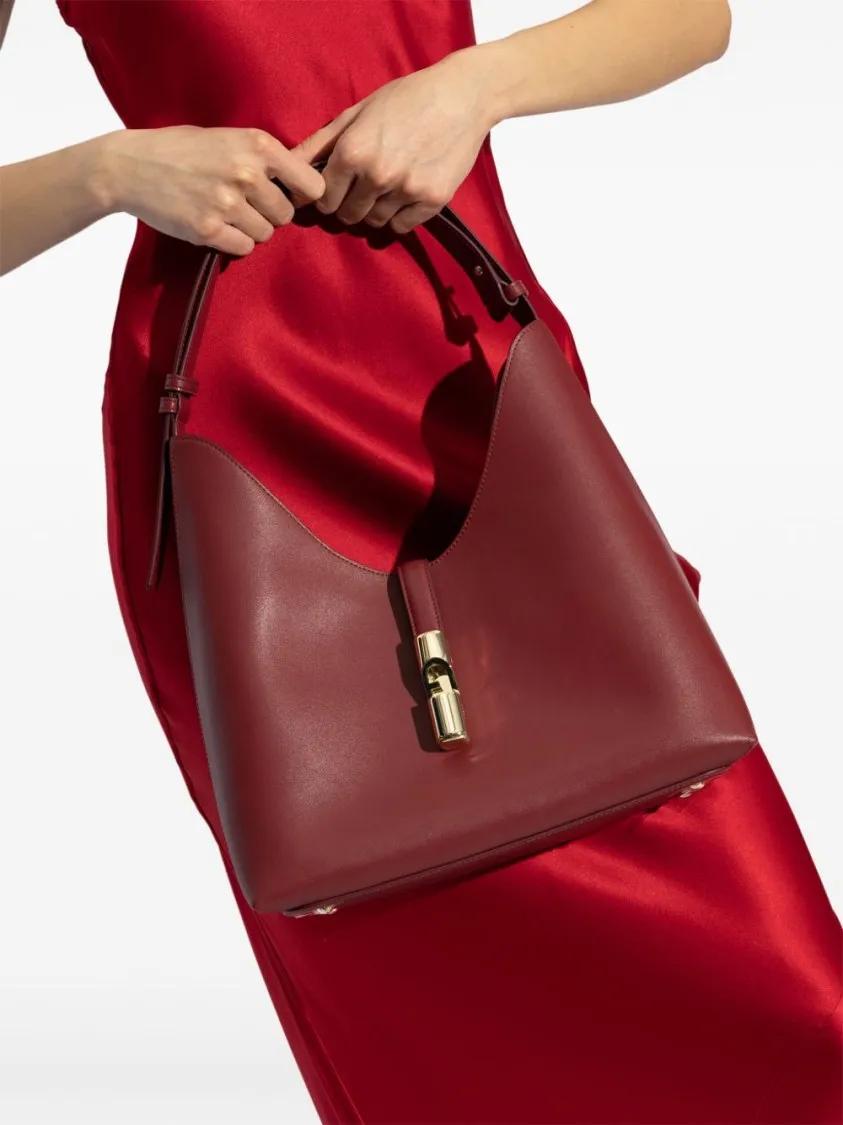 Thumbnail - Furla Hobo Bags - Structured Handbag With Gold-Tone Clasp - Gr. unisize - in Rot - für Damen