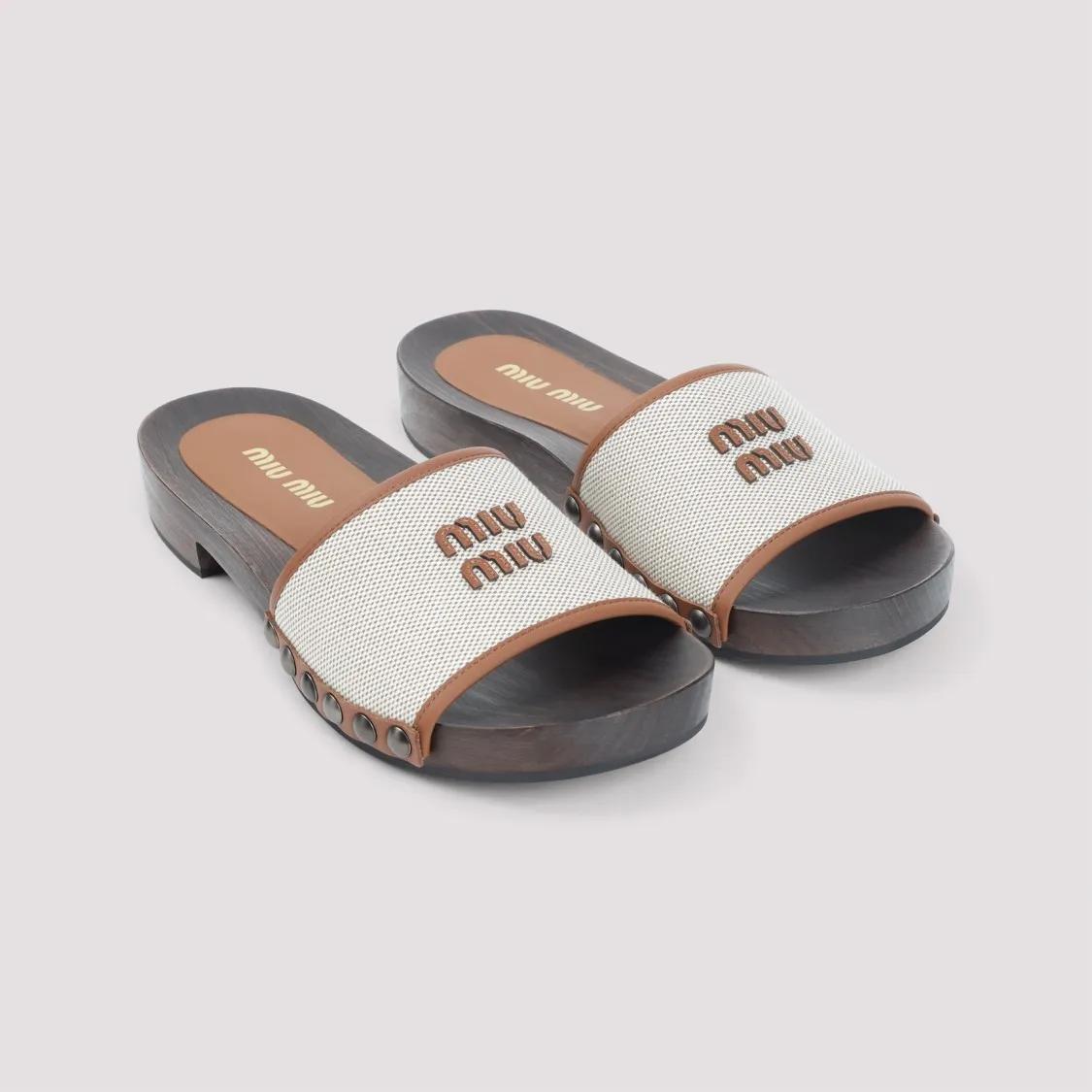 Thumbnail - Miu Miu Sandalen - Low Heel Open-Toe Sandals - Gr. 38 (EU) - in Beige - für Damen