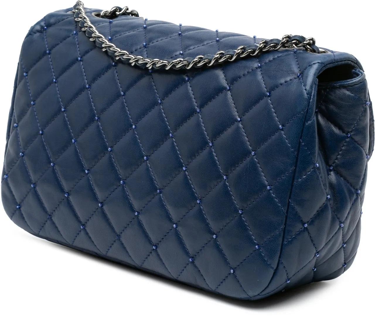 Thumbnail - Chanel Hobo Bags - 2012-2013 Small Quilted Lambskin Beaded Single Fla - Gr. unisize - in Blau - für Damen