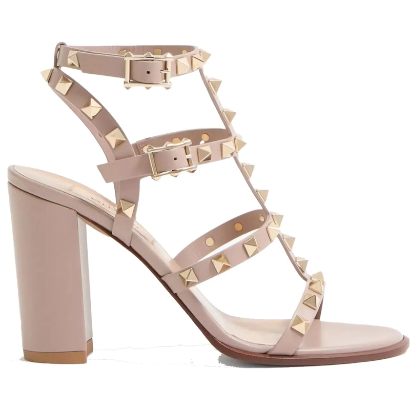 Valentino Garavani T-Shirt Valentino Garavani Rockstud Sandals beige