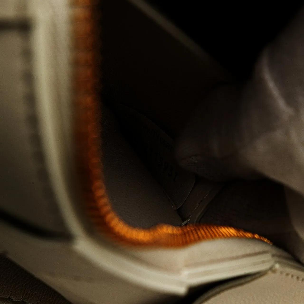 Thumbnail - Bottega Veneta Hobo Bags - Small Lambskin Intrecciato Brick Cassette - Gr. unisize - in Weiß - für Damen