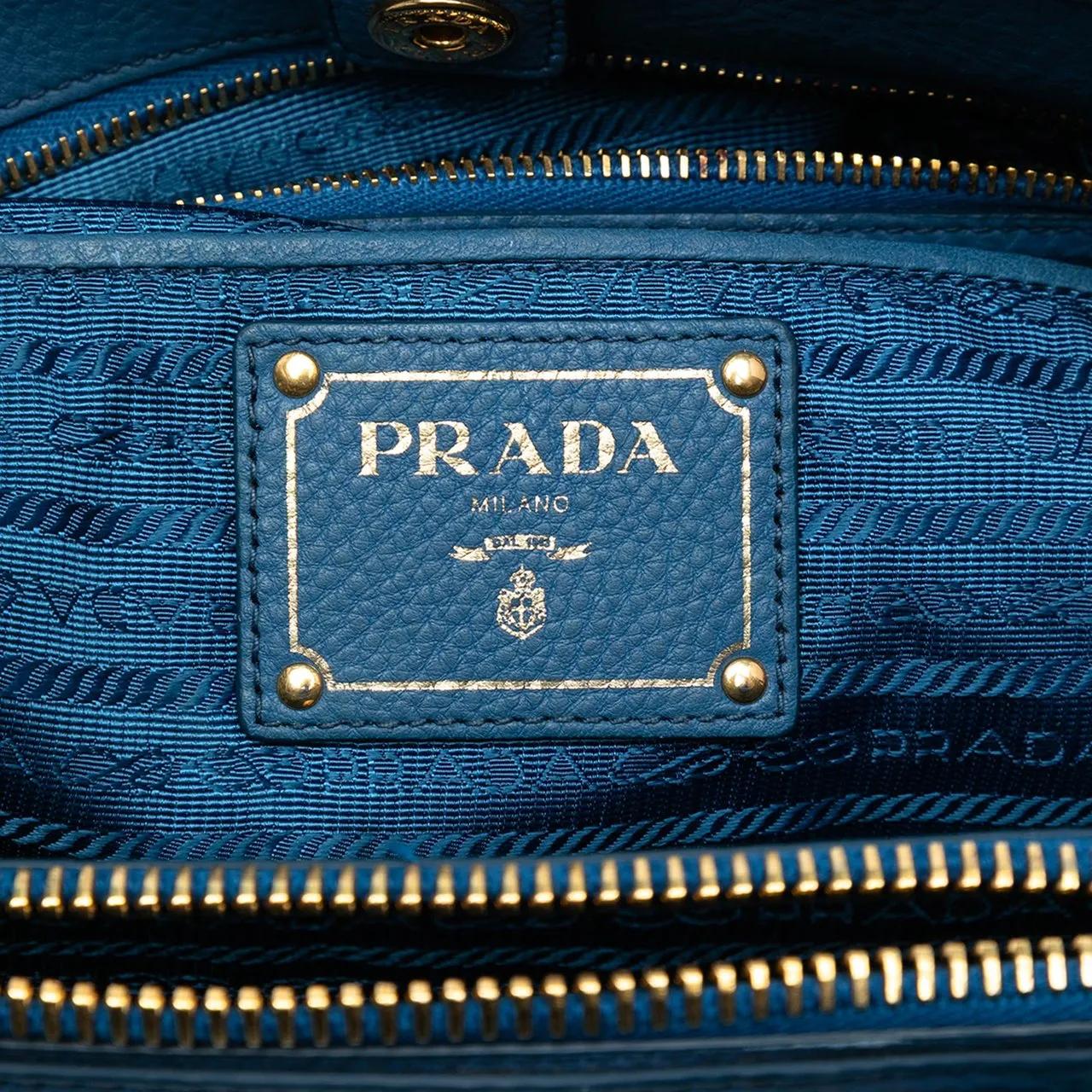 Thumbnail - Prada Hobo Bags - Vitello Daino Double Zip Convertible Tote - Gr. unisize - in Blau - für Damen