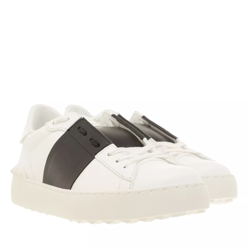 Valentino Garavani Bicolor Rockstud Sneaker Black/White Low-Top Sneaker