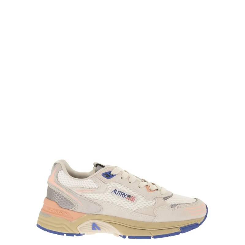 Autry International Lage-top sneaker Hyperway Low Mesh/Suede Wht/Peach Pnk Grey