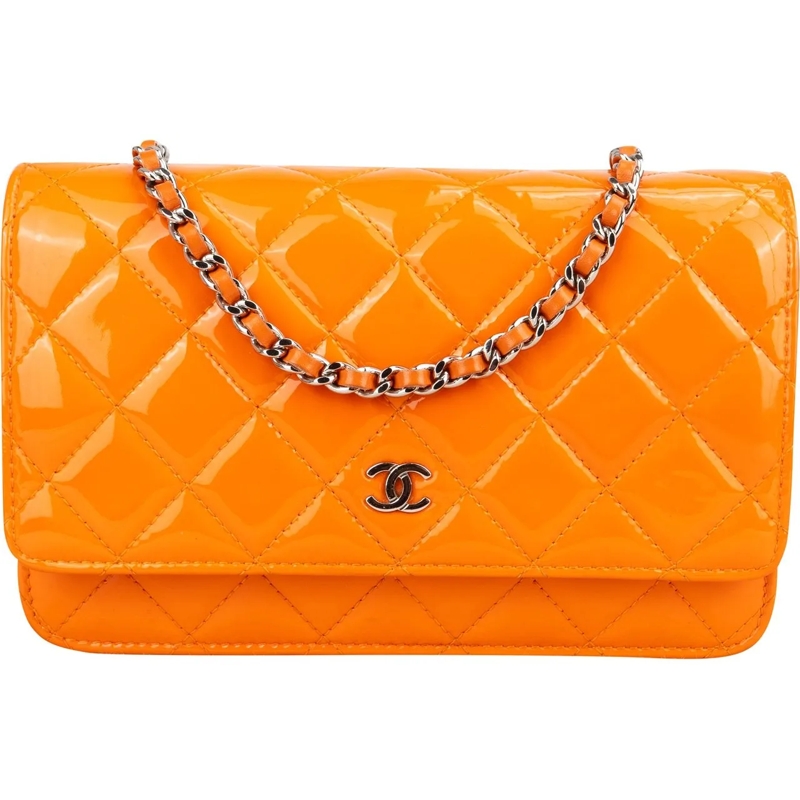 Chanel Tote Chanel Quilted Orange Patent Leather Wallet On Cha mehrfarbig