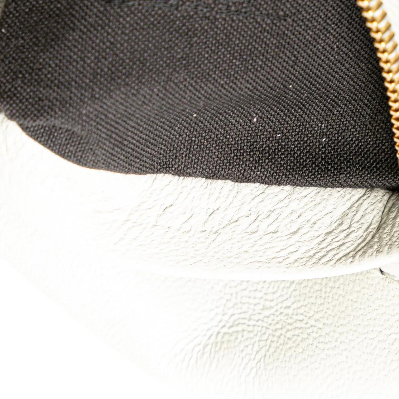 Fendi Hobo bags 2010-2023 Zucca Embossed Chain Midi Baguette in poeder roze