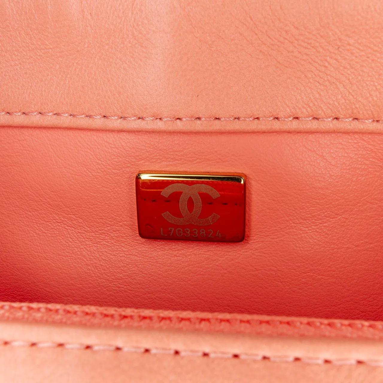 Thumbnail - Chanel Hobo Bags - 2021-2024 Small Lambskin Color Match Flap - Gr. unisize - in Gold - für Damen