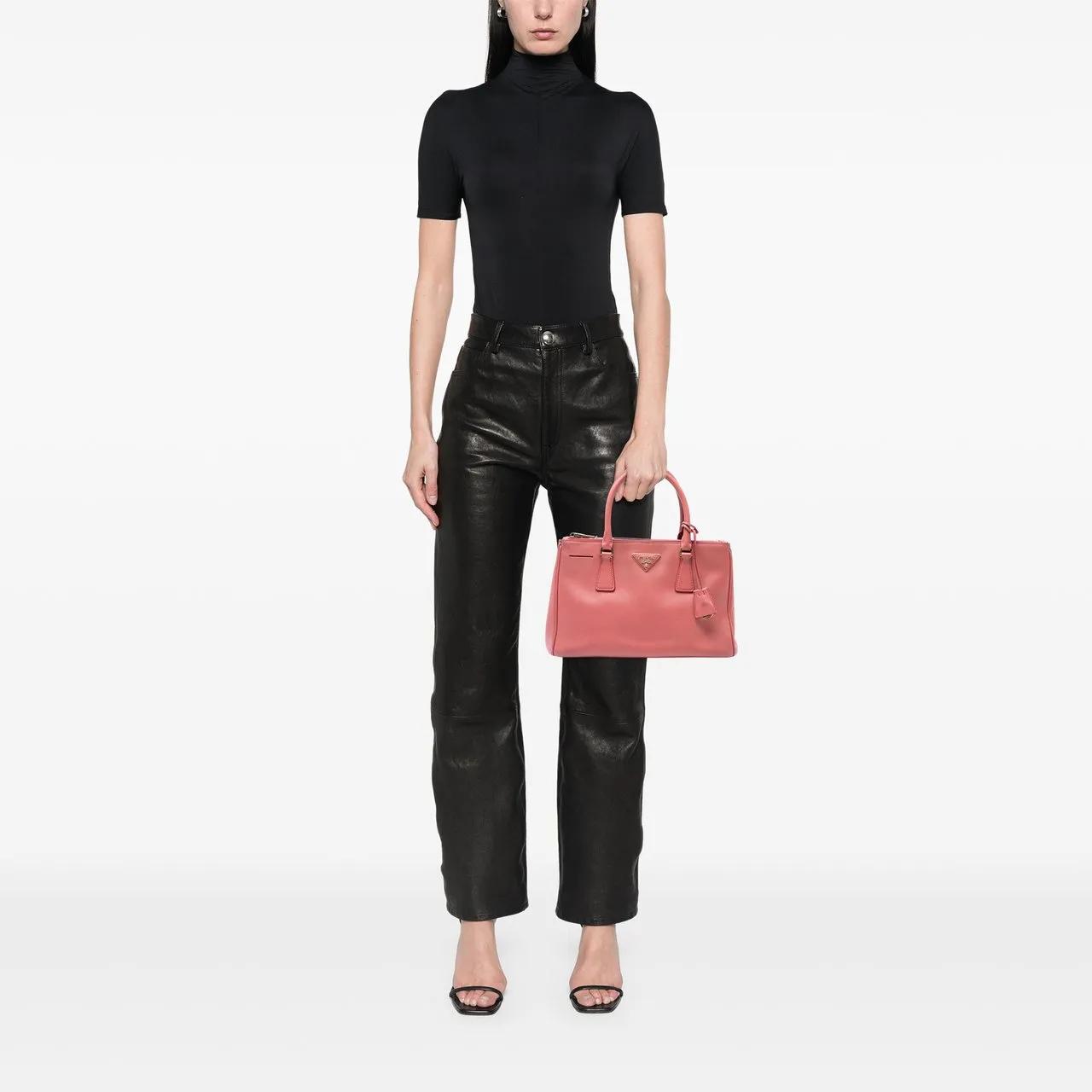 Thumbnail - Prada Hobo Bags - Small Saffiano Lux Galleria Double Zip Satchel - Gr. unisize - in Gold - für Damen