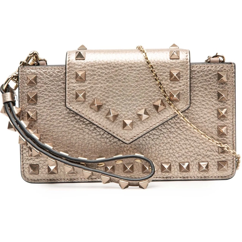 Valentino Garavani Schultertasche Metallic Pebbled Calfskin Rockstud Phone Case with braun