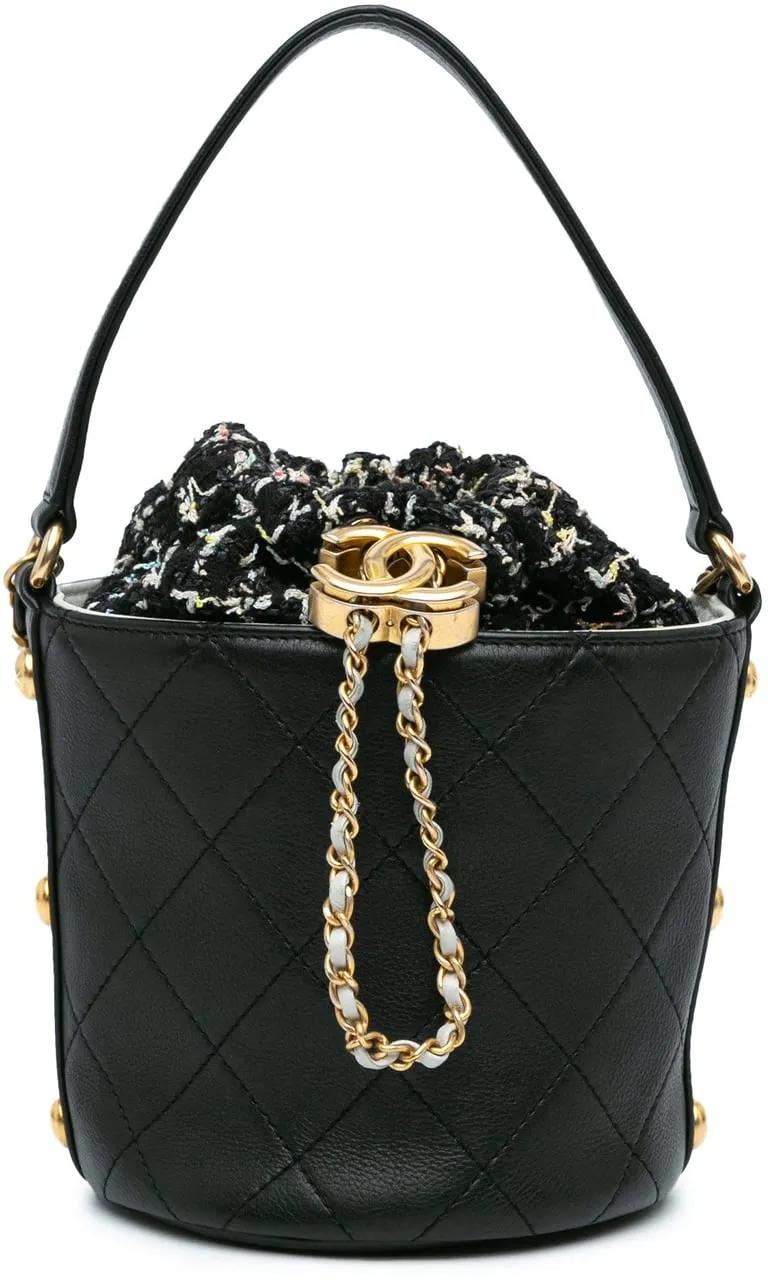 Chanel Hobo bags 2019 Small CC Calfskin and Tweed Drawstring Bucket in zwart