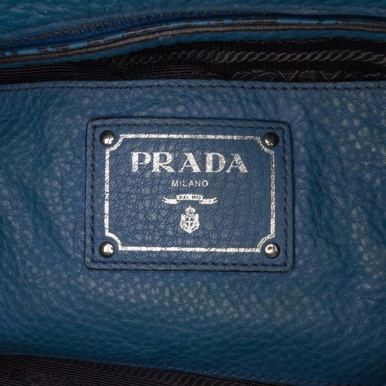 Thumbnail - Prada Hobo Bags - Vitello Daino Shoulder Bag - Gr. unisize - in Blau - für Damen