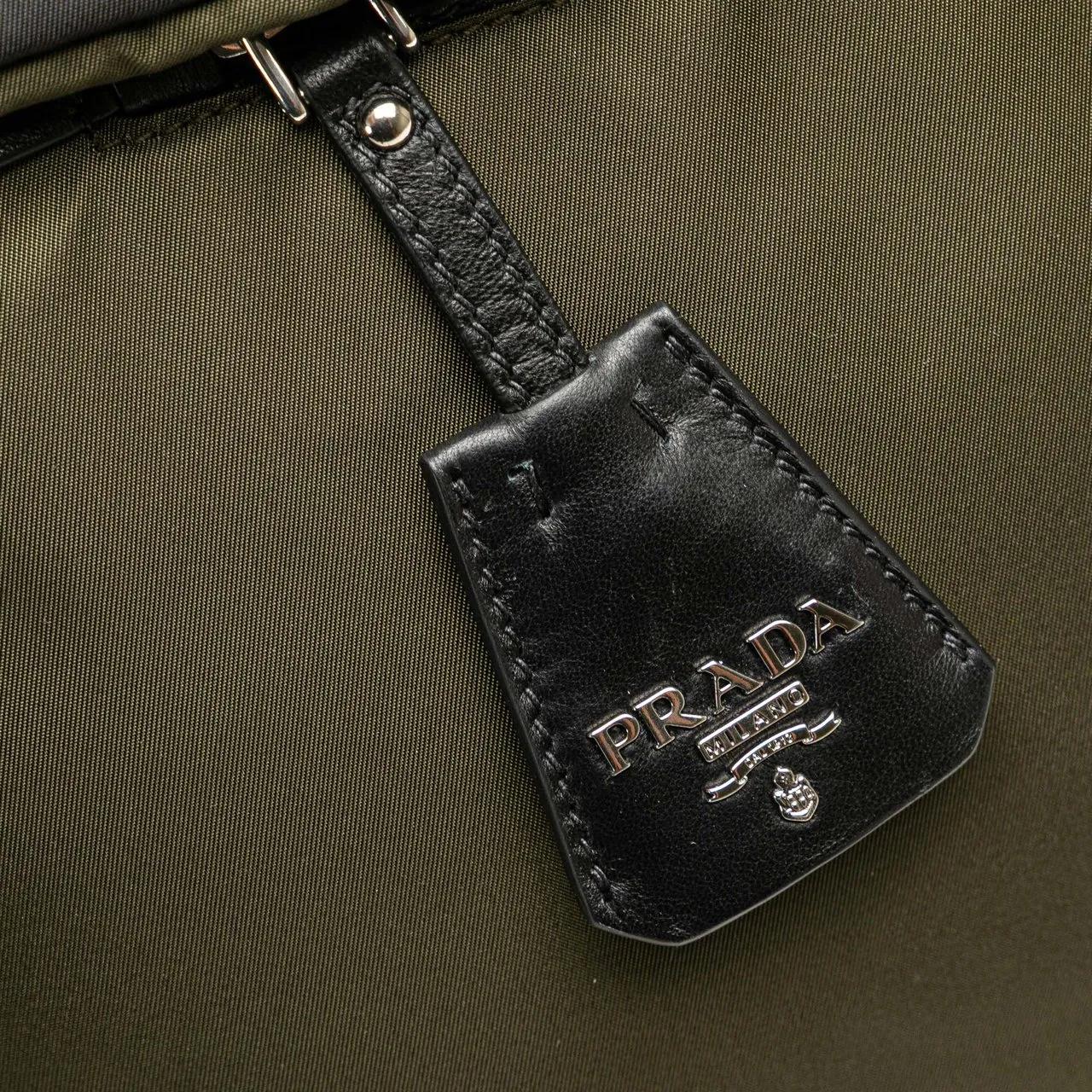 Thumbnail - Prada Hobo Bags - Tessuto Reversible Satchel - Gr. unisize - in Grün - für Damen