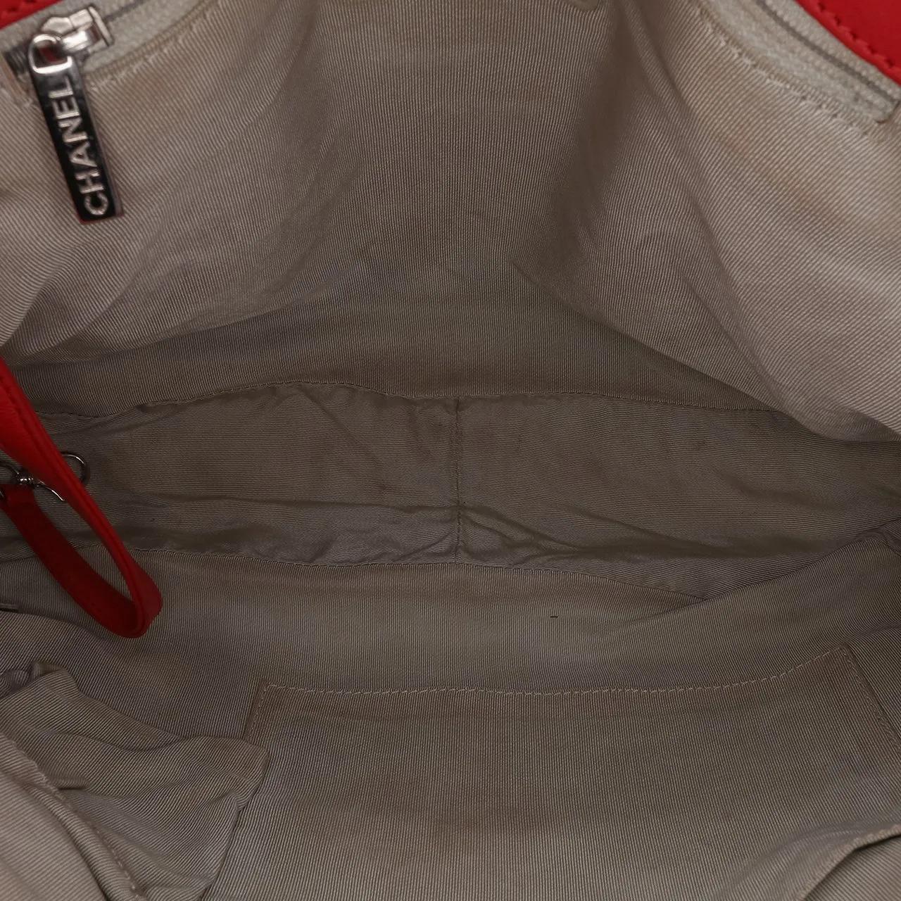 Thumbnail - Chanel Hobo Bags - Maxi Washed Lambskin Chain Around Flap - Gr. unisize - in Rot - für Damen